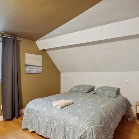 Chic And Smart House With Parking